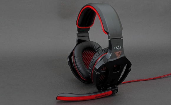 GAMDIAS EROS GHS2200 Wielokrotnie nagradzany gamingowy headset LIFESTYLE, IT i technologie - 1 października 2014, Warszawa – GAMDIAS, firma produkująca profesjonalne akcesoria dla graczy, ogłosiła premierę zestawu słuchawkowego EROS GHS 2200.