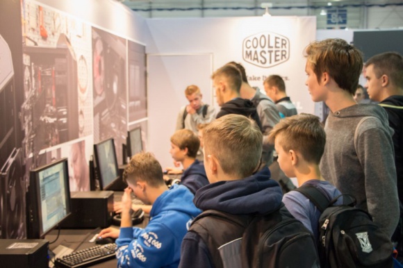 Cooler Master dziękuje wszystkim swoim gościom na PGA LIFESTYLE, IT i technologie - Poznań Game Arena to jedne z najbardziej niesamowitych dni w naszym kalendarzu. Oczywiście, weekend pełen gier, cosplayu i sprzętu komputerowego nie udałby się, gdyby nie Wy!