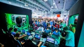 Komputronik podsumowuje Poznań Game Arena 2015 LIFESTYLE, IT i technologie - W ostatni weekend Poznań zamienił się w gamingową stolicę Polski. Wszystko za sprawą targów Poznań Game Arena. Na dorocznym święcie graczy nie mogło zabraknąć także Komputronik.
