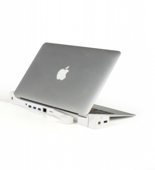 Wygodna stacja dokująca do Apple LIFESTYLE, IT i technologie - LandingZone 2.0 Pro - stacja dokującą zmieniającą funkcjonalność laptopa w komputer stacjonarny.