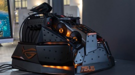 Moc na żądanie - przeróbka Ali Abbasa LIFESTYLE, IT i technologie - Ali Abbas to profesjonalny modder, którego dzieła mieliśmy okazję podziwiać na większości konkursów modderskich organizowanych na świecie. Tym razem Brytyjczyk postanowił wziąć się za przeróbkę z wykorzystaniem zestawu ASUS ROG Maximus VIII Extreme/Assembly.