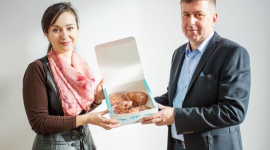 Kalorie nie muszą być puste - #UberPĄCZKI Wspólna akcja Banków Żywności i Ubera LIFESTYLE, IT i technologie - Warszawa, środa 3 lutego 2016 – W Tłusty Czwartek Polacy tradycyjnie nie odmawiają sobie słodkości. Uber oraz Banki Żywności w ogólnopolskiej akcji charytatywnej pokazują, że kalorie nie muszą być puste!