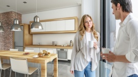 Niezbędnik nowoczesnej pani domu LIFESTYLE, IT i technologie - Co charakteryzuje kobietę nowoczesną? Jest multizadaniowa, bo realizuje się zawodowo i prywatnie. Stawia na siebie i samorozwój, a ze względu na intensywny styl życia, ważne są dla niej czas i wygoda.