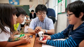 Ruszyła sprzedaż Kirobo Mini w całej Japonii LIFESTYLE, IT i technologie - Uroczy robot Kirobo Mini jest już dostępny we wszystkich salonach Toyoty w Japonii.