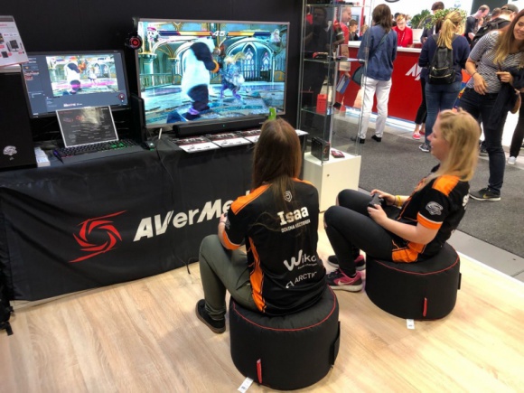 IFA 2018: co można było zobaczyć na stoisku AVerMedia? LIFESTYLE, IT i technologie - Podczas największych w Europie targów elektroniki użytkowej nie mogło zabraknąć specjalizującej się w sprzęcie wideo firmy AVerMedia. Producent pojawił się na berlińskiej imprezie z okazałym stoiskiem, na którym można było zobaczyć najnowsze produkty