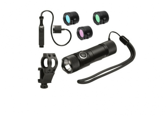 Miejmy ją zawsze przy sobie. Jak wybrać latarkę EDC?