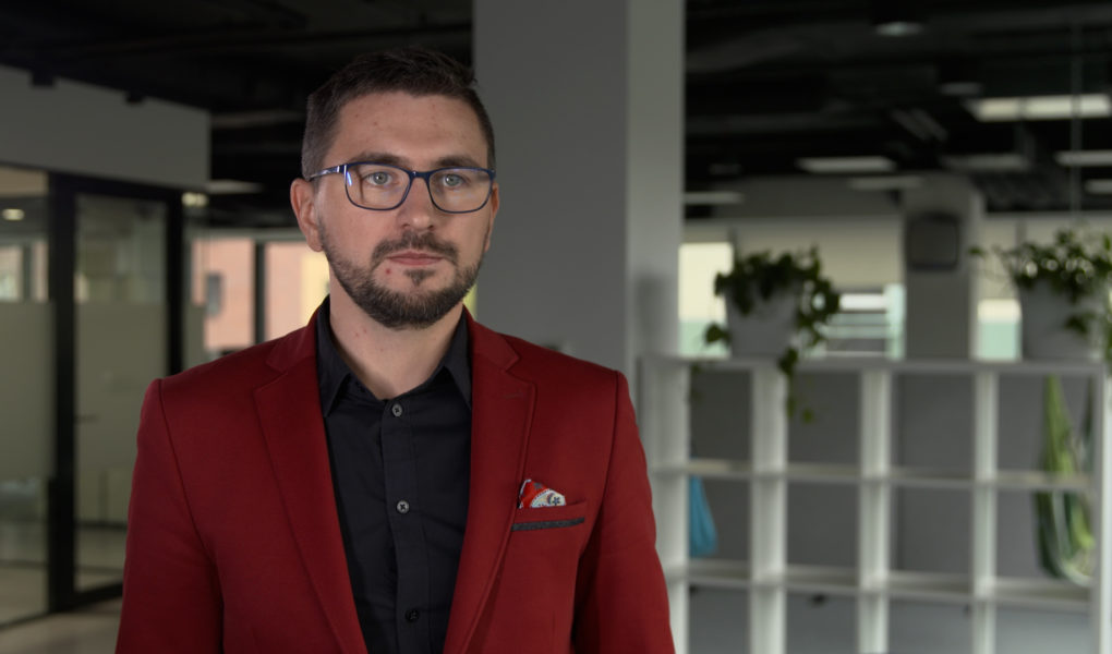 Polska dopiero na 24. miejscu w UE pod względem liczby specjalistów od SI. Największe zapotrzebowanie jest w sektorze rozpoznawania obrazu