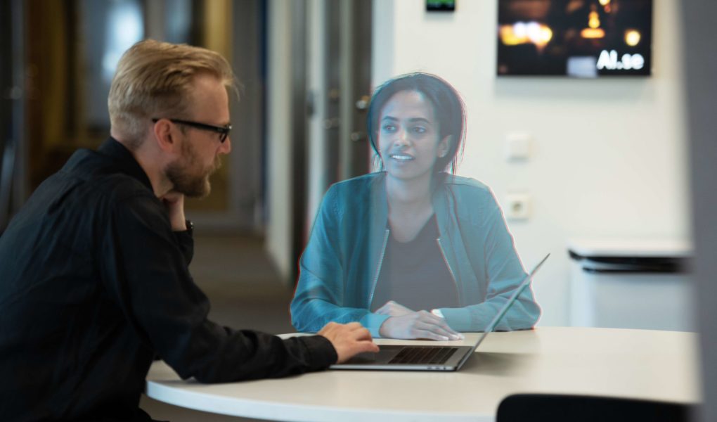 Hologram-AR-meeting-web-Ericsson-Ponad-polowa-Polakow-chce-szybkiego-dostepu-do-5G-scaled Ponad połowa Polaków chce szybkiego dostępu do sieci 5G – badanie „5G Made in Poland”