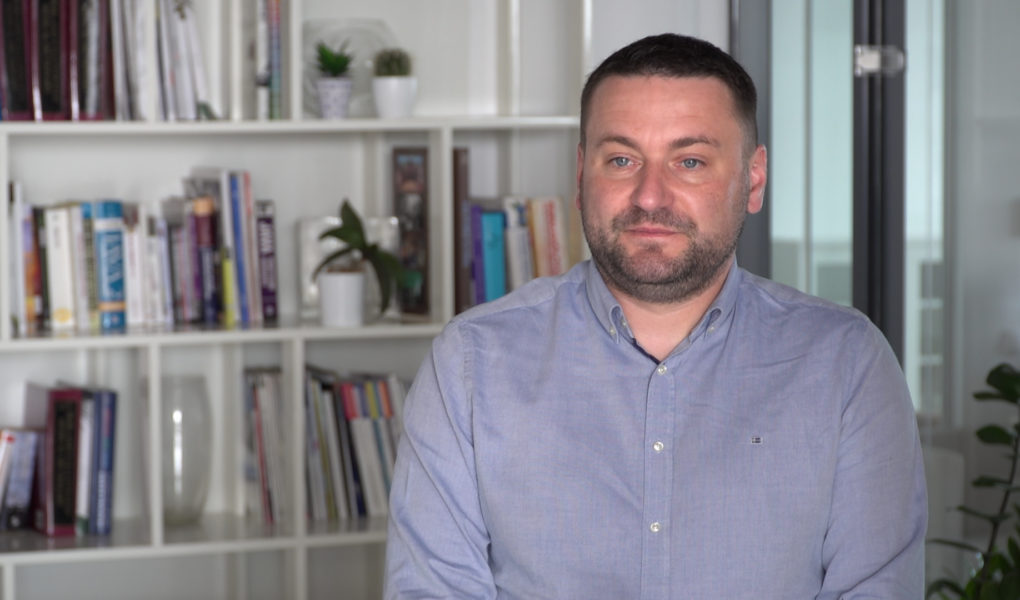 elocity-pandemia-elektromobilnosc-foto-1 Pandemia wstrzymała rozwój elektromobilnej infrastuktury. Przyszłością rynku superszybkie ładowarki o dużej mocy i ładowanie indukcyjne np. na parkingach